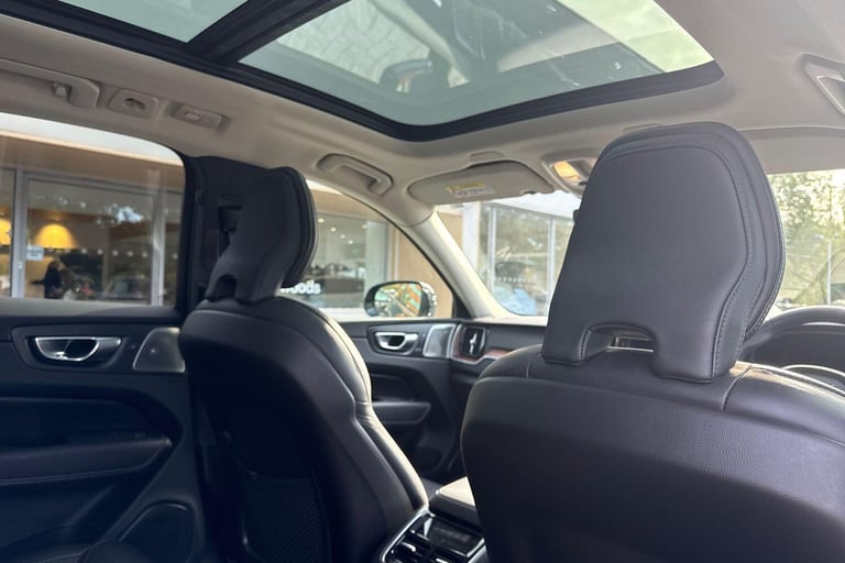 2023 Volvo XC60 2.0 B5 MHEV Ultimate SUV 5dr Petrol Hybrid Auto AWD Euro 6 (s/s) (250 ps) ESTATE ...
