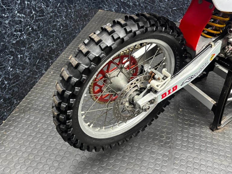Honda CR 125 2006 ( MX / MOTOCROSS / ENDURO ) @ AJ TRADING 