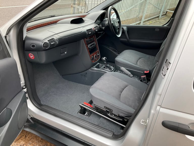 2006 Mercedes-Benz Vaneo 1.9 PETROL AMBIENTE WHEELCHAIR ACCESS VEHICLE MPV Petrol Manual