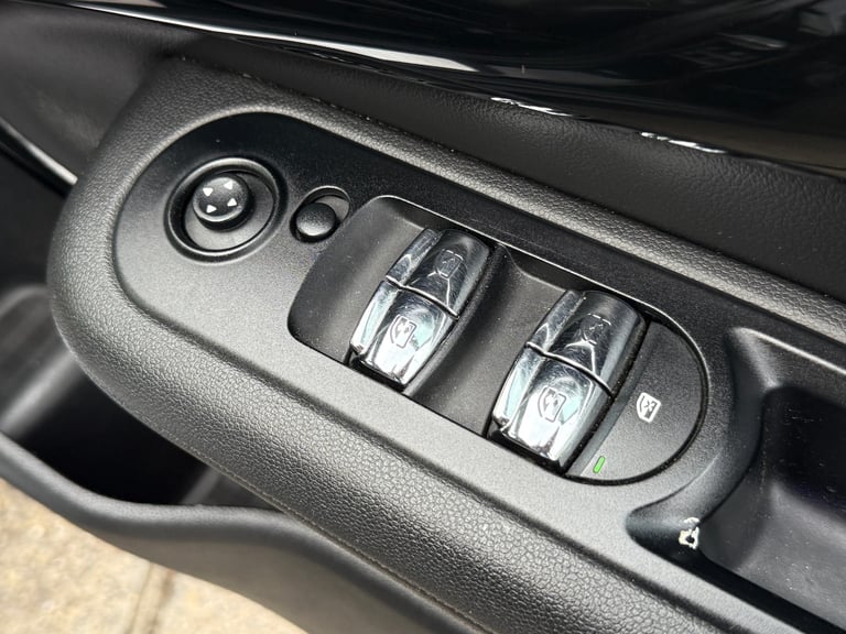 ** LOW MILES ** 2016 (16) MINI Clubman 2.0 Cooper SD 5 door Estate ** VALUE **