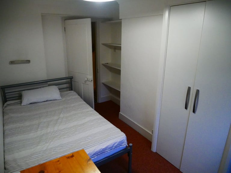 Beautifully Presented 4 Bedroom House