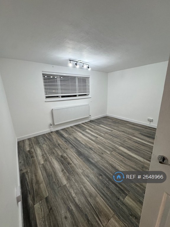 4 bedroom house in Bouvier Road, Enfield, EN3 (4 bed) (#2648966)