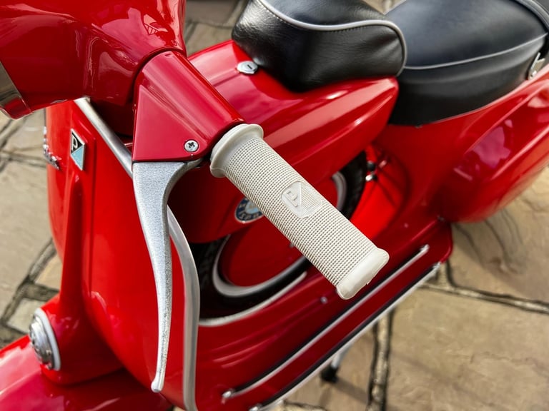 1967 VESPA SS90