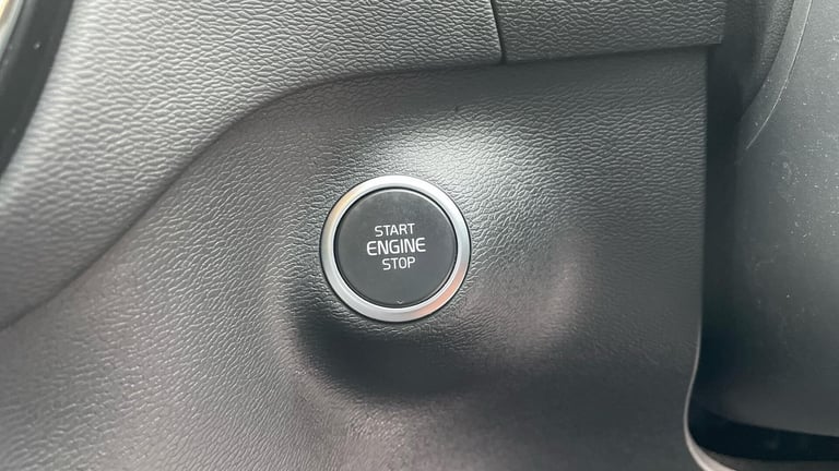 2024 Volvo XC40 Ultra B3 Mild hybrid ESTATE Petrol/Electric Hybrid Automatic