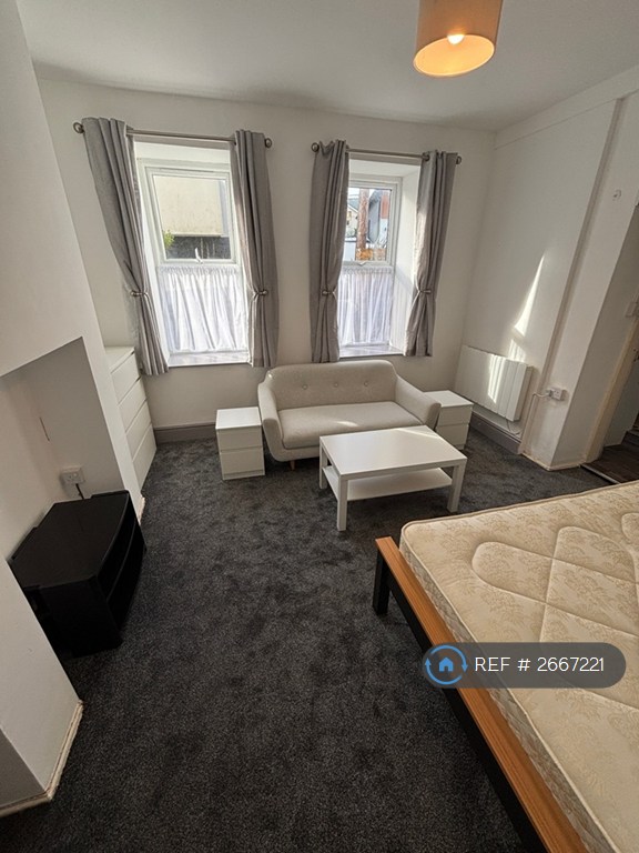 Studio flat in Maer Down, Bude, EX23 (#2667221)