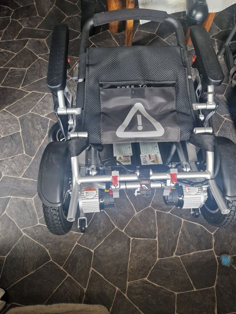 Electric wheelchair 