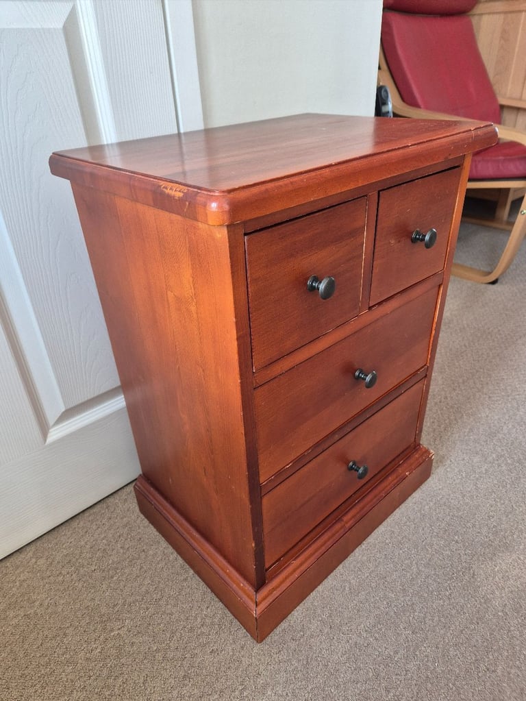 Lovely 2 over 2 small wooden drawer unit - approx 62cm tall x 45cm wide x 33cm deep