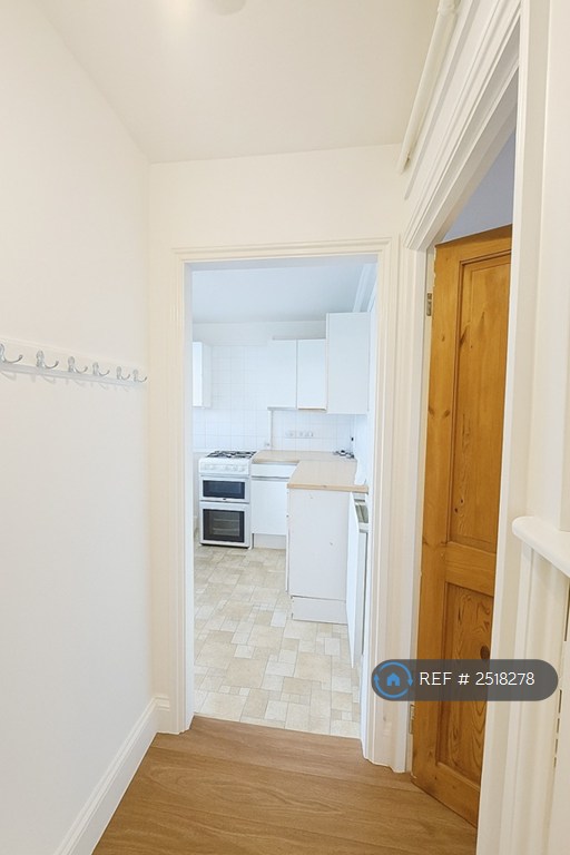 2 bedroom flat in Maskelyne Avenue, Bristol, BS10 (2 bed) (#2518278)