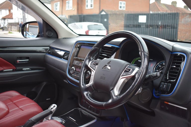 2016 Mitsubishi Outlander 2.0h 12kWh GX5h CVT 4WD Euro 6 (s/s) 5dr ESTATE Petrol/Electric Hybrid ...