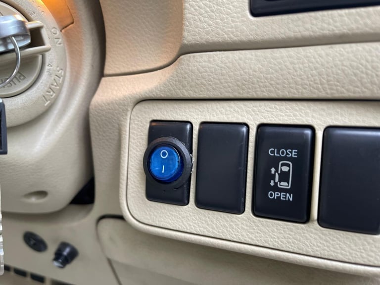 2006 NISSAN ELGRAND E51 AUTO