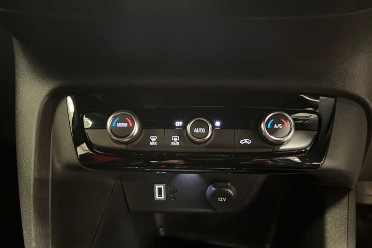 2025 Vauxhall Corsa 50kWh Yes Hatchback 5dr Electric Auto (136 ps) Hatchback Electric Automatic