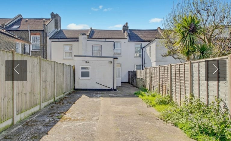 4 BED/2BATH HOUSE NW2 CASH BUYERS ONLY