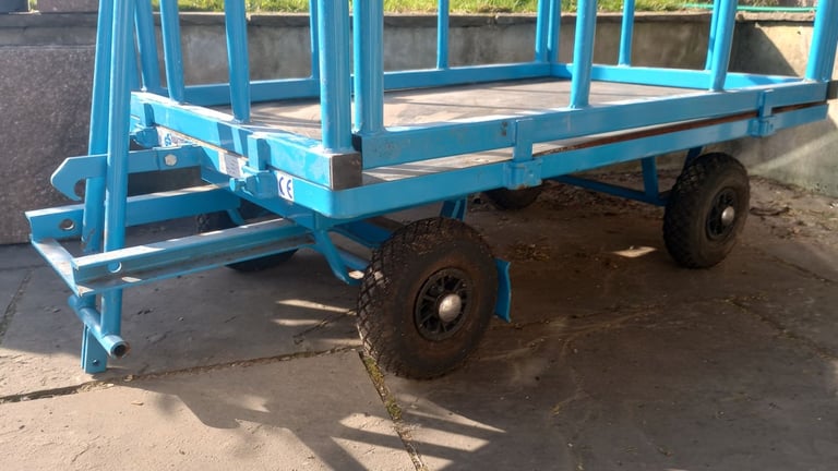 Eurokraft steerable trolley with brake