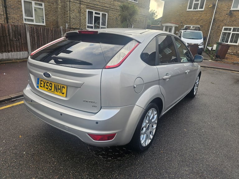 focus 1.6 zetec F.S.H NEW CLUTCH NEW CAMBELT LONG MOT JUNE 2026 DRIVES AN LOOKS PERFECT 
