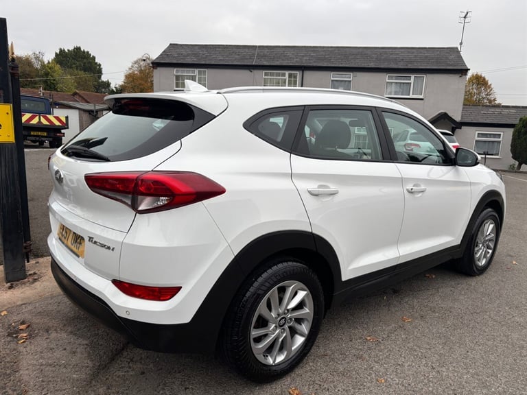 2017 Hyundai TUCSON 1.6 GDi Blue Drive SE Nav 5dr 2WD ESTATE PETROL Manual