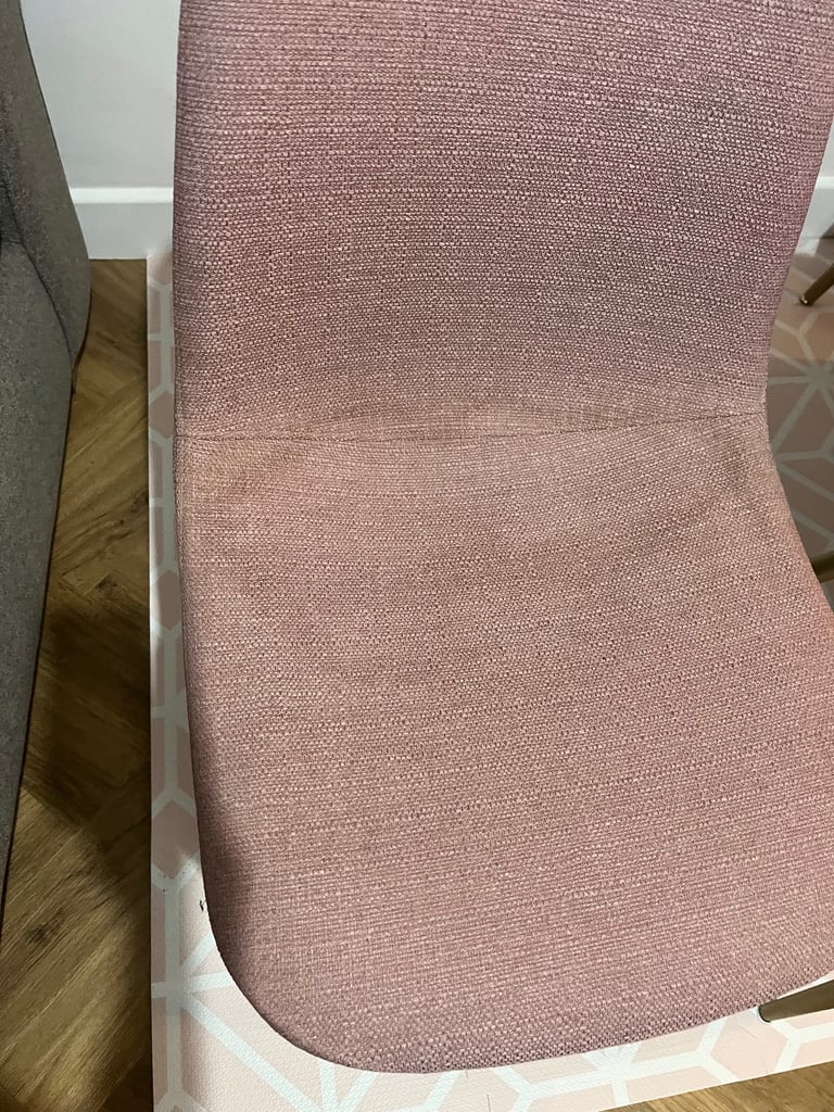 4 Dining Room Chairs - FREE