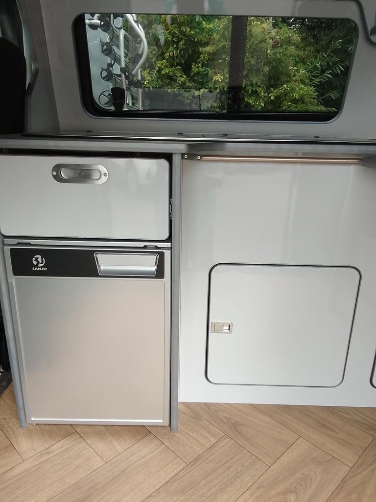 Volkswagen TRANSPORTER T28 S-LINE TD. CAMPERVAN 