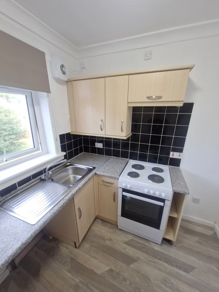 2 X 1 Bed ground flats available for rent!