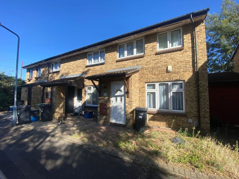 3 bed house at 43 Fiennes Close, Dagenham, RM8 1XF