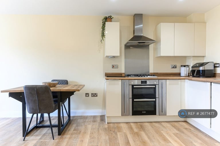 2 bedroom flat in Thornfield House, Bristol, BS10 (2 bed) (#2677477)