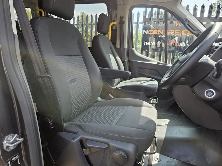 FORD TRANSIT 410 2.0 EcoBlue 165ps L3 H2 14 Seater Limited AUTO [Nav] * PLUS VAT