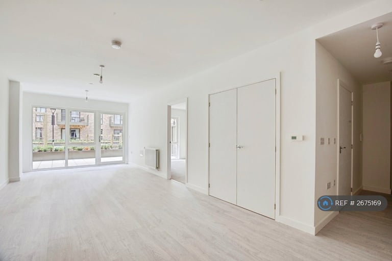 1 bedroom flat in Calotype Lane, Harrow, HA1 (1 bed) (#2675169)