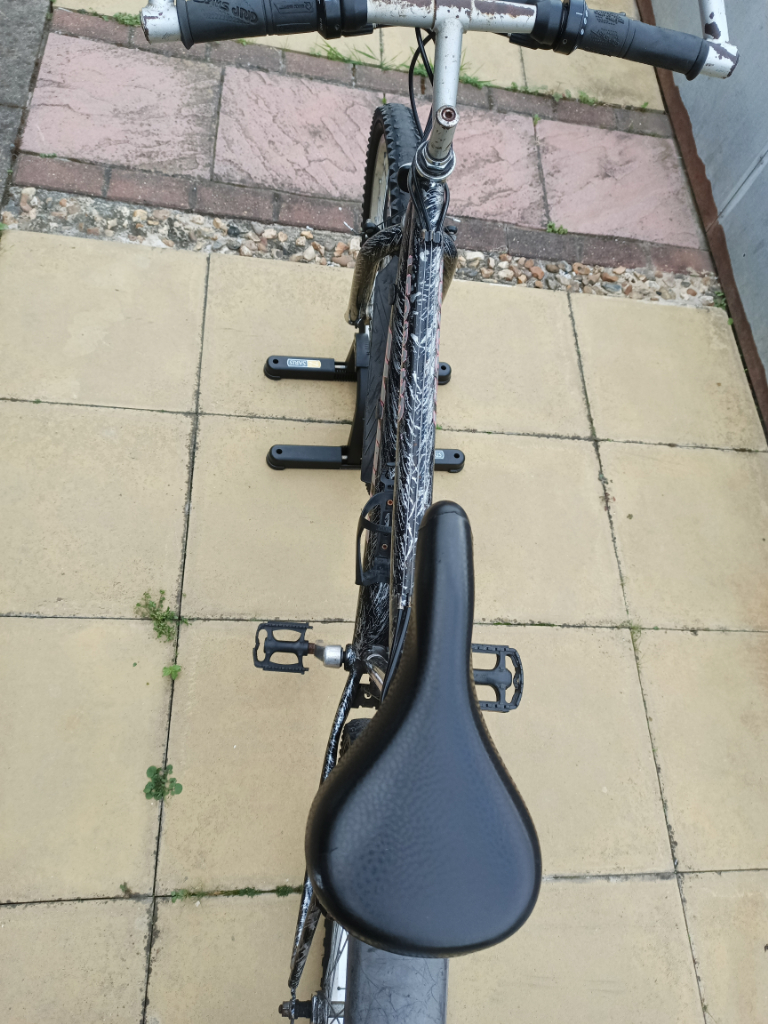 EMMELLE LEOPARD Mountain Bike 21 GEARS Medium size used
