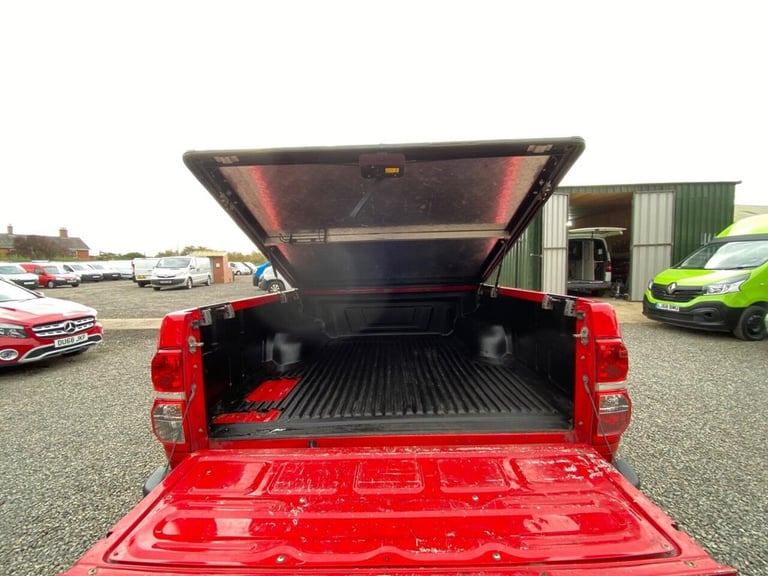 2013 Toyota Hilux Invincible D/Cab Pick Up 3.0 D-4D 4WD 171 PICK UP DIESEL Manual
