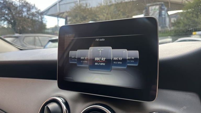 2018 Mercedes-Benz GLA 1.6 GLA180 Urban Edition SUV 5dr Petrol Manual Euro 6 (s/s) (122 ps) ESTAT...
