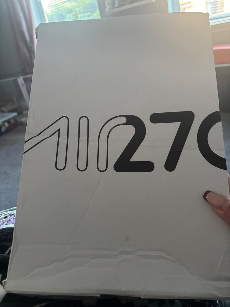 Nike 270s