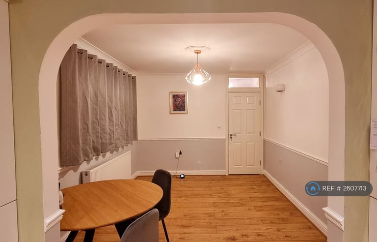 4 bedroom flat in Locket Road, Harrow, HA3 (4 bed) (#2607713)