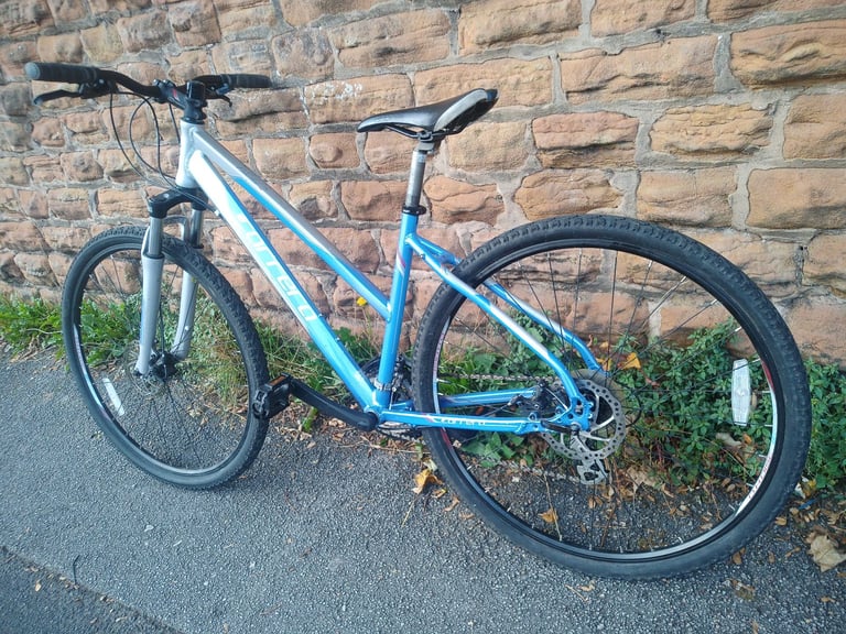 Carrera Crossfire 2 Ladies Hybrid Bike VGC