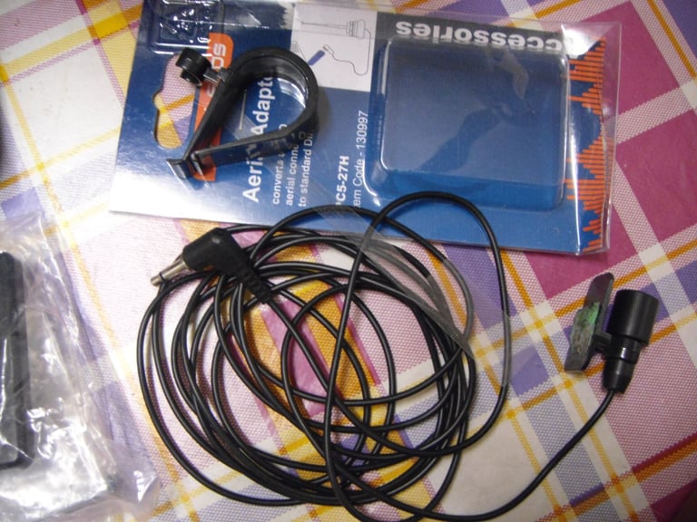 Pure Highway H260DBi in car Digital FM/AM Radio with CD/iPod/Phone/USB Connection and Bluetooth