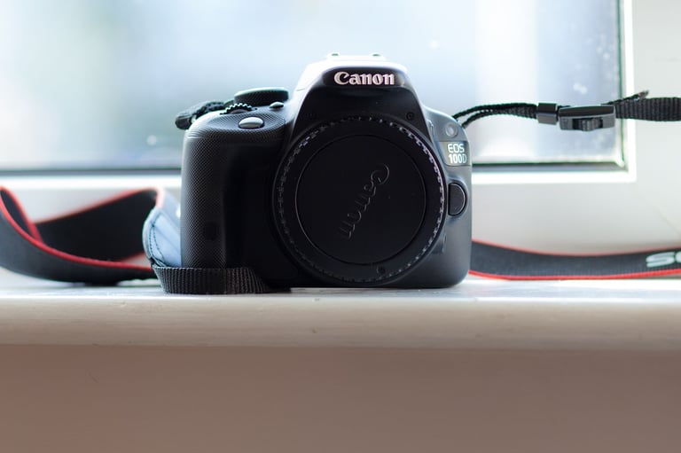 Canon 100D for sale