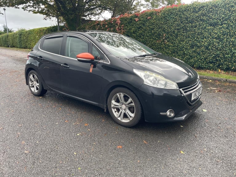 Peugeot, 208, Hatchback, 2015, Manual, 1560 (cc), 5 doors