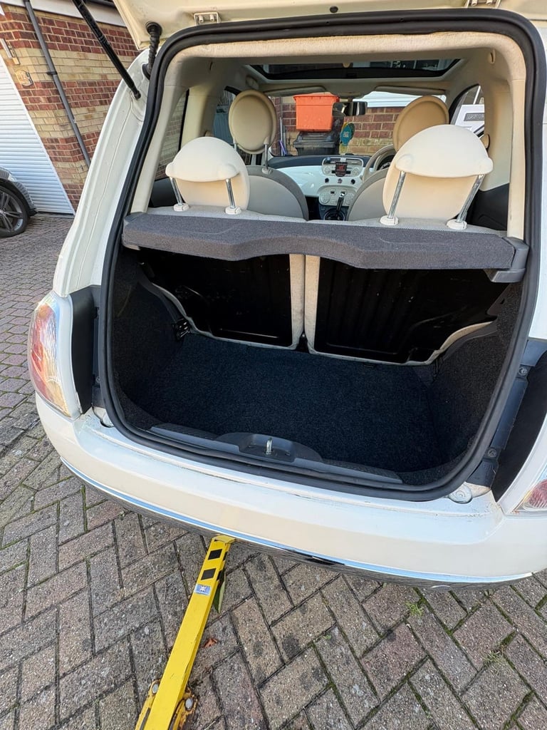 Fiat, 500, Hatchback, 2011, Semi-Auto, 875 (cc), 3 doors