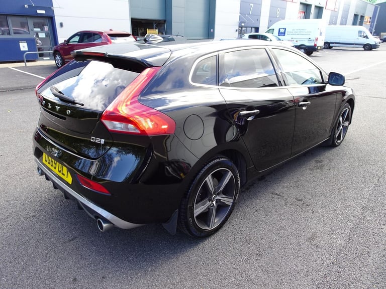 2019 Volvo V40 2.0 D2 R-Design Edition Euro 6 (s/s) 5dr HATCHBACK Diesel Manual