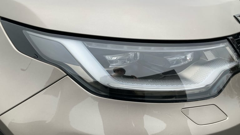 2022 Land Rover Discovery 3.0 D300 R-Dynamic SE 5dr Auto Diesel Station Wagon Station Wagon Diese...
