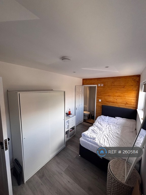 1 bedroom in Lower Cippenham Lane, Slough, SL1 (#2605114)
