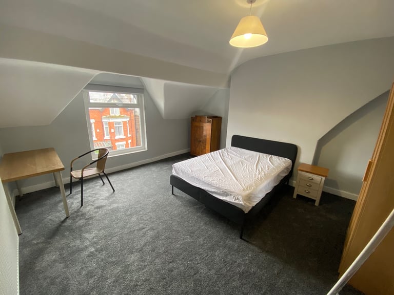 Rutland Avenue, Sefton Park L17 - 8 bed refurbished house for full time students