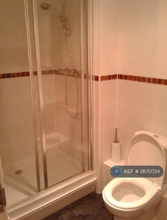 3 bedroom flat in Maltings Close, Cambridge, CB5 (3 bed) (#2670724)