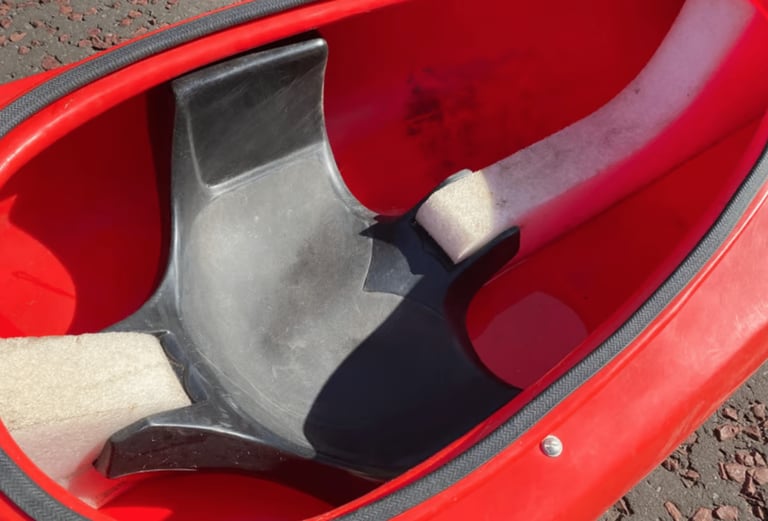 2 Kayaks FREE DELIVERY Canoe Touring Whitewater River Sea Fishing with paddle life vest 