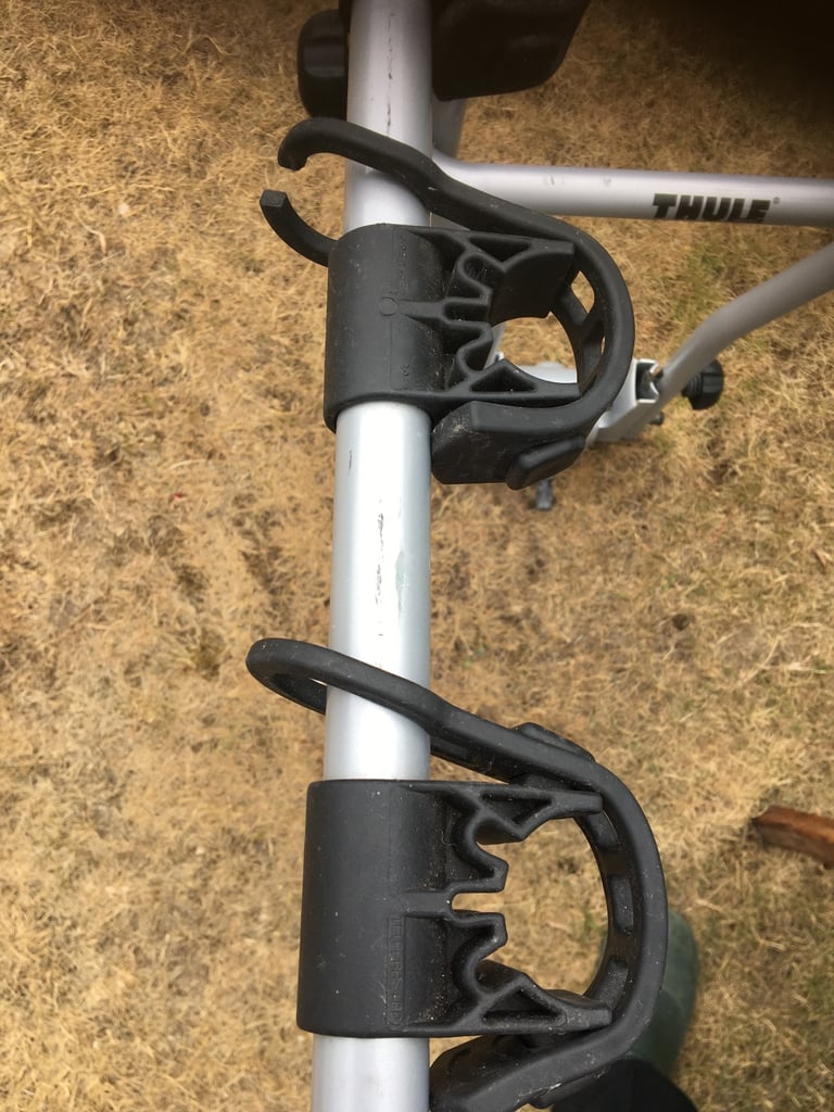 Thule 4-bike hanging towbar bike rack. VGC          