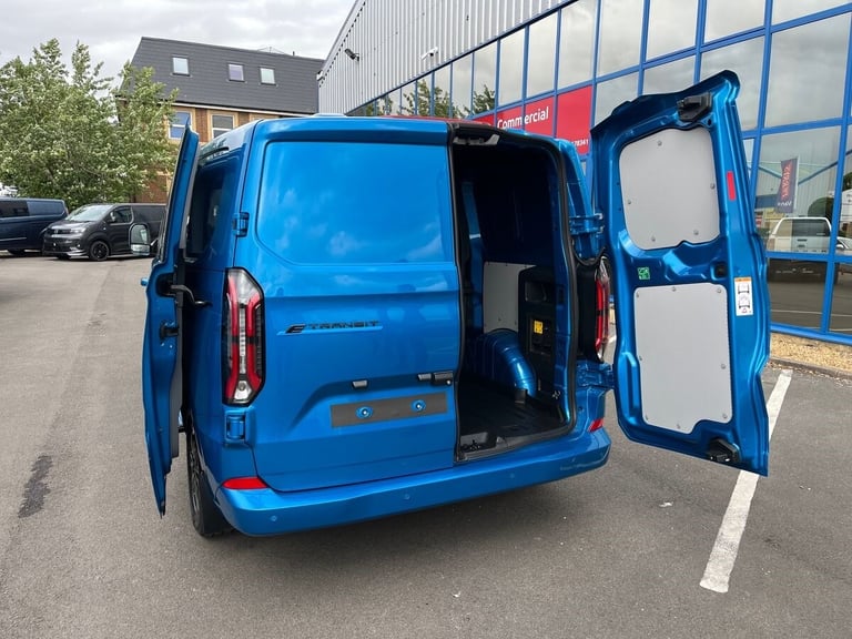 2025 Ford Transit Custom E-Transit Custom Limited DCiV 320 L1 65kWh 100kw 136 RWD 1 Speed Automat...