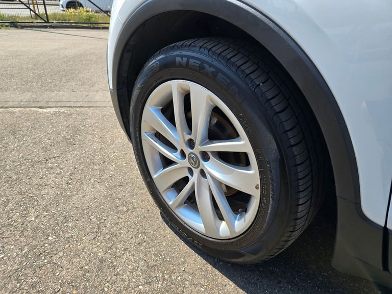 2016 Vauxhall Mokka 1.6i Exclusiv SUV 5dr Petrol Manual 2WD Euro 6 (s/s) (115 ps) SUV Petrol Manual