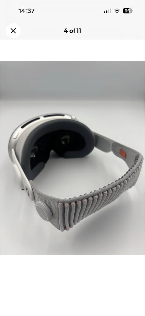 Apple Vision Pro 512GB 21W small and medium band. 