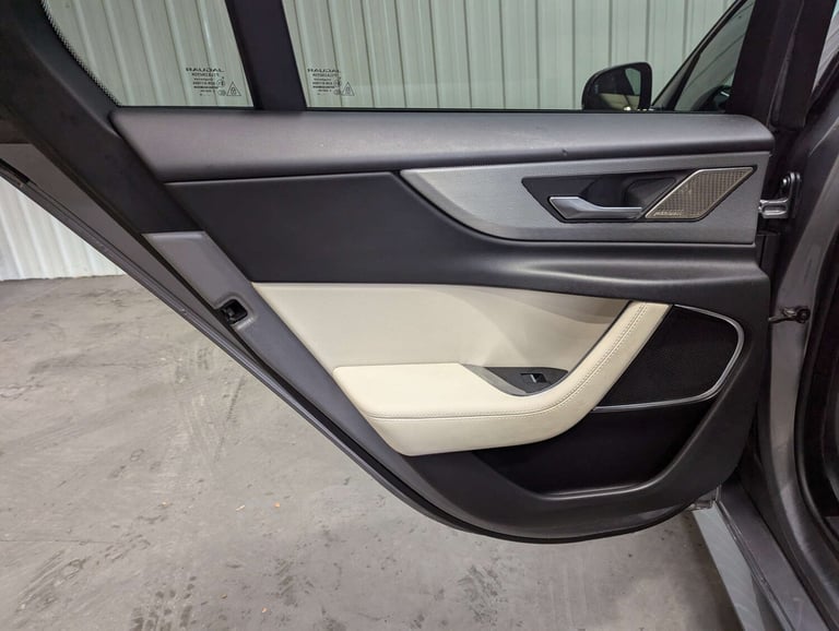 2020 Jaguar XE 2.0d R-Dynamic S 4dr Auto SALOON DIESEL Automatic