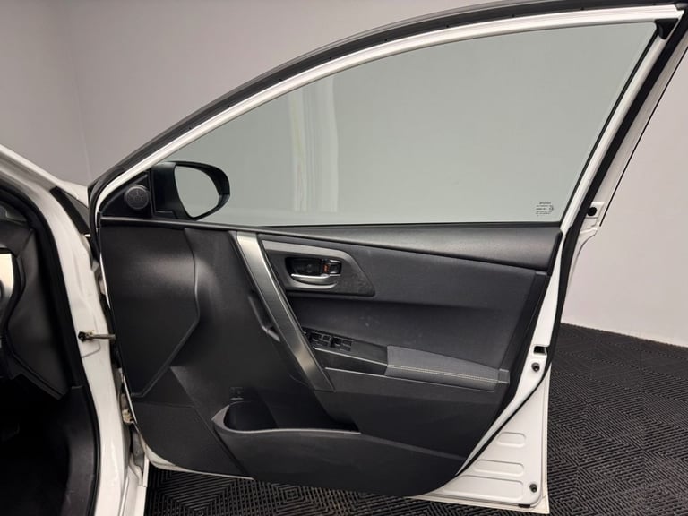 2014 Toyota Auris 1.4 D-4D Icon 5dr HATCHBACK DIESEL Manual