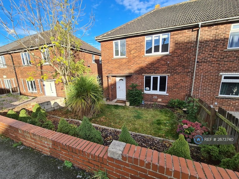 3 bedroom house in Cedar Crescent, Barnsley, S70 (3 bed) (#2673740)