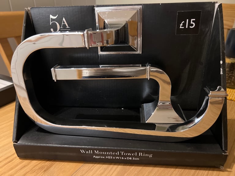 Matching loo roll and towel holder 